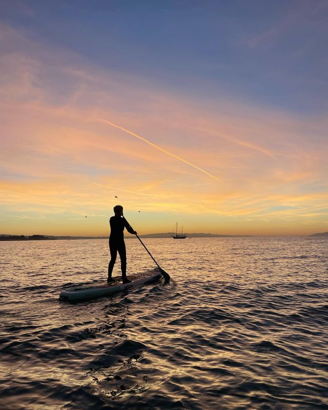 Sunrise paddle 💙🦭☀️
#offseason #MKC #milwaukeekayak #milwaukeeriver #milwaukeekayakcompany #milwaukeekayakcompanytours #takemetotheriver #teammkc #harbordistrict #wisconsin #river #kayaking #11yearsafloat #jerrysdocks  #schlitzpark #twistedfisherman #summer #santacruz
