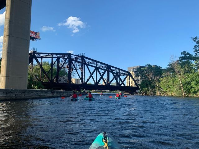 Good morning ☀️Open today for all of your paddling fun in the @menomoneerivervalley and @harbordistrict ⚓️ 2 & 4 hour rentals + Afternoon Paddle today 1:30pm-3:30pm. Open Wednesday and Thursday for rentals at 10am + Sunset Tour Thursday @ 5:30pm. See you here and on the river!
•
#MKC #milwaukeekayak #milwaukeeriver #milwaukeekayakcompany #milwaukeekayakcompanytours #takemetotheriver #visitmilwaukee #teammkc #milwaukee #wisconsin #kayaking #milwaukee #wisconsin