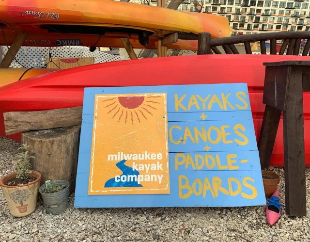 Some of our favorite things
🛶☀️🌊
•
#MKC #milwaukeekayak #milwaukeeriver #milwaukeekayakcompany #milwaukeekayakcompanytours #takemetotheriver #visitmilwaukee #teammkc #milwaukee #wisconsin #kayaking #milwaukee #wisconsin