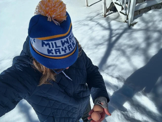 Sharing the love 💕 again today with another contest. Our chickens are still laying eggs at home too so we’re celebrating here! Anyhow, we’ve got some super cool winter hats made down the street by @wisconsinknitwear , comfy hoodies, tshirts, baseball caps, sunglasses, gift certificates and more - and if you win, you can pick what you want! Simply like this post or drop your favorite color heart, animal or positive vibe in the comments below for your chance to win. One entry per “like” and one enter per comment. One winner will be chosen at random and posted tonight in the comments after dinner time ❄️🐓💕
•
#MKC #milwaukeekayak #milwaukeeriver #milwaukeekayakcompany #milwaukeekayakcompanytours #takemetotheriver #visitmilwaukee #teammkc #milwaukee #wisconsin #kayaking #milwaukee #wisconsin #puravida #tellmeallyourdreams #valentine #bemine #chickens