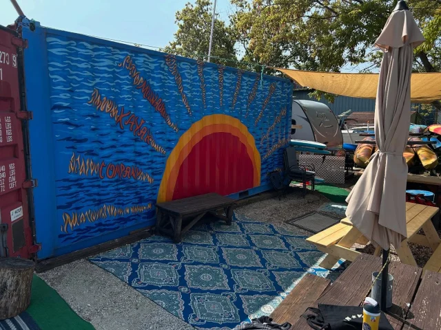 Why can’t every day be just this good ☀️ Sunday, June 1st. Nice, sunny and breezy day on the river. We’ll be here all summer and our @schlitzparkmke location opens this weekend, June 7-8th. Book online, call or text anytime. 🛶💙☀️ @terrifieldart 
•
#MKC #milwaukeekayak #milwaukeeriver #milwaukeekayakcompany #milwaukeekayakcompanytours #takemetotheriver #visitmilwaukee #teammkc #milwaukee #wisconsin #kayaking #milwaukee #wisconsin #puravida #tellmeallyourdreams #valentine #bemine #wearit #wearyourlifejacket #spring #summer #jerrysdocks #jerryssilomarina