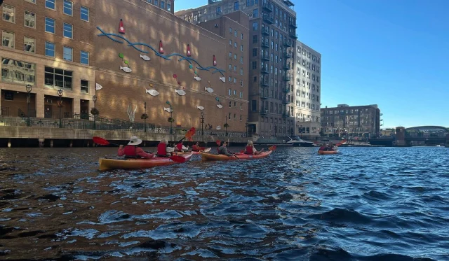 Open today until 7:30pm for all of Milwaukee’s favorite kayak, canoe and paddleboard rentals 💙 + It’s @mkedowntown Employee Appreciation Week which means you can rent kayaks tonight for only $25! 💙 + Yoga & Mini Paddle tonight 5:30-7:30pm with Cathy at @outdooryogamke ~~~> yoga $15 or yoga/paddle $30. ~~>> reserve everything online or call/text us at (414) 301-2240.
•
#MKC #milwaukeekayak #milwaukeeriver #milwaukeekayakcompany #milwaukeekayakcompanytours	
#takemetotheriver #visitmilwaukee #teammkc #wisconsin #kayaking #milwaukee #discoverwisconsin #puravida #bemine #wearit #summer #jerrysdocks #river #tellmeallyourdreams #goodvibesonly