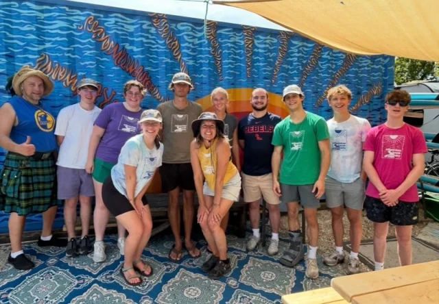 Thankful for our crew, for you and for everyone who continues to paddle with us. Thanks for making MKC such a special place. ☀️💙🛶 Happy Thanksgiving ⭐️
•
#MKC #milwaukeekayak #milwaukeeriver milwaukeekayakcompany milwaukeekayakcompanytours	
takemetotheriver visitmilwaukee teammkc wisconsin kayaking milwaukee discoverwisconsin puravida bemine wearit summer jerrysdocks river tellmeallyourdreams goodvibesonly