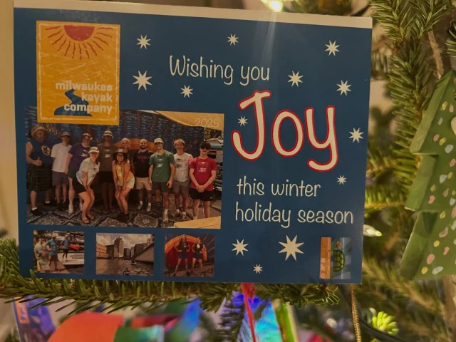 Merry Christmas & Happy Holidays. 🎄⭐️
💚❤️🤍,
MKC
•
#MKC #milwaukeekayak #milwaukeeriver #milwaukeekayakcompany #milwaukeekayakcompanytours	
takemetotheriver visitmilwaukee teammkc wisconsin kayaking milwaukee discoverwisconsin puravida bemine wearit summer jerrysdocks river tellmeallyourdreams goodvibesonly