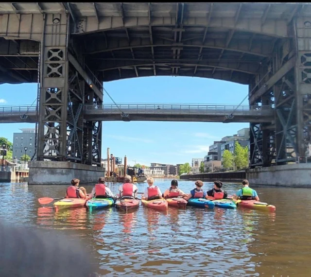 This is us 💙 Another day closer to opening for the season. 🛶
•
#MKC #milwaukeekayak #milwaukeeriver #milwaukeekayakcompany#milwaukee takemetotheriver milwaukeekayakcompanytours	
visitmilwaukee teammkc wisconsin kayaking milwaukee discoverwisconsin puravida bemine wearit summer jerrysdocks river tellmeallyourdreams goodvibesonly