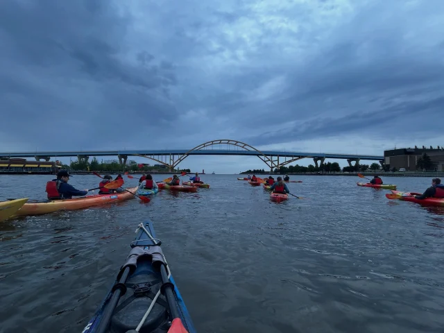 Good morning, Milwaukee. It’s Saturday and we’re open for kayak, canoe and paddleboard rentals at our main location in Jerry’s Docks until 7:30pm or until all kayaks are back to our dock. Reserve online, text or call anytime 🤍 www.milwaukeekayak.com
#milwaukee #mkc #milwaukeekayak #takemetotheriver #acleanriverisafunriver