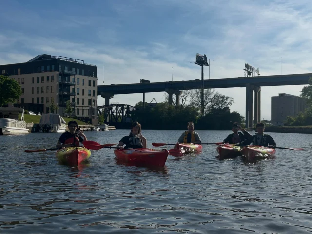Beautiful day, beautiful weekend ☀️ Open for kayak, canoe and paddleboard rentals until 7:30pm - book online, text or call anytime. (414) 301-2240. Hope to see you!
#mkc #milwaukee #milwaukeekayak #milwaukeekayakcompany #takemetotheriver
